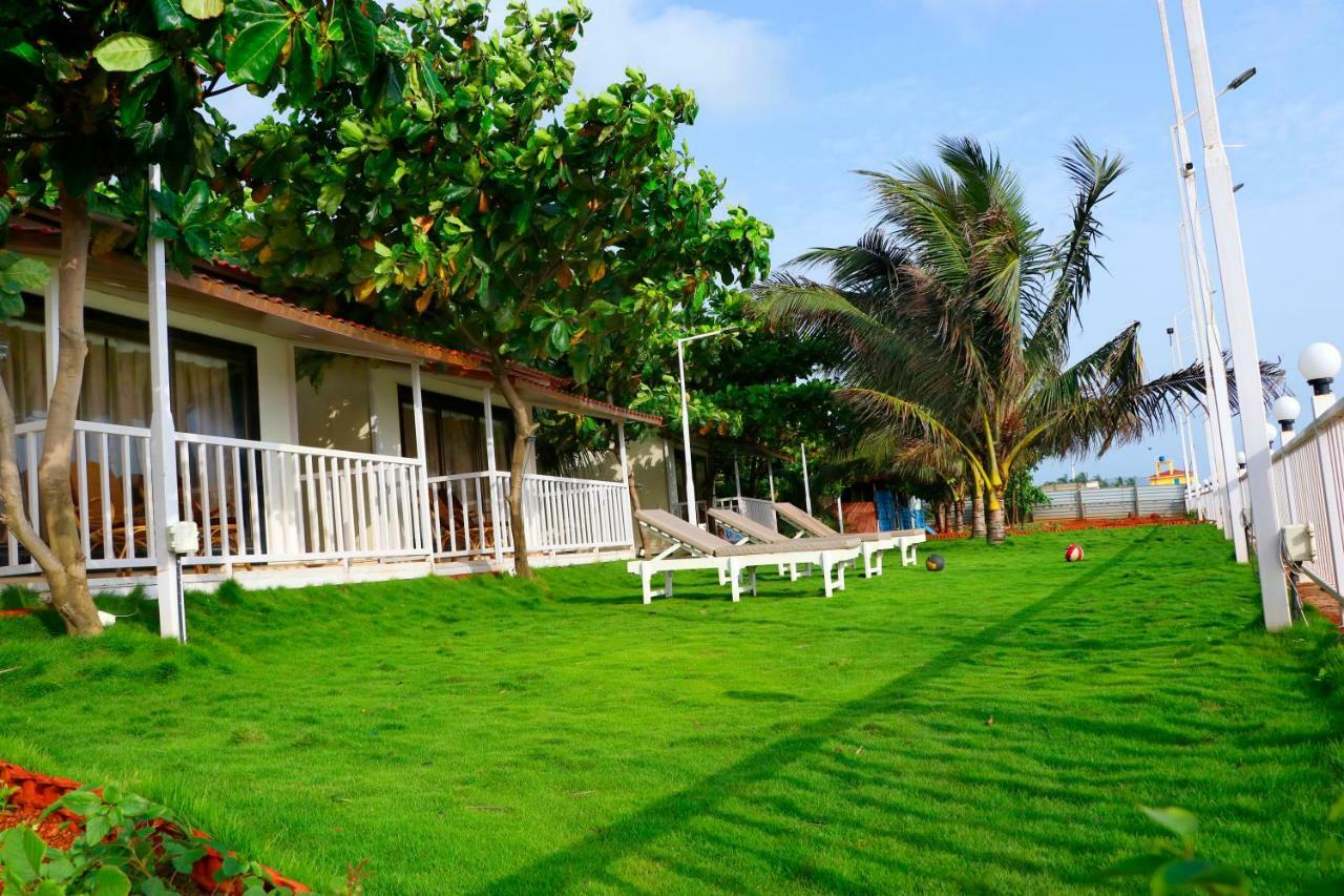 Sea View Beach Resort Shekhadi Shrivardhan Exterior photo