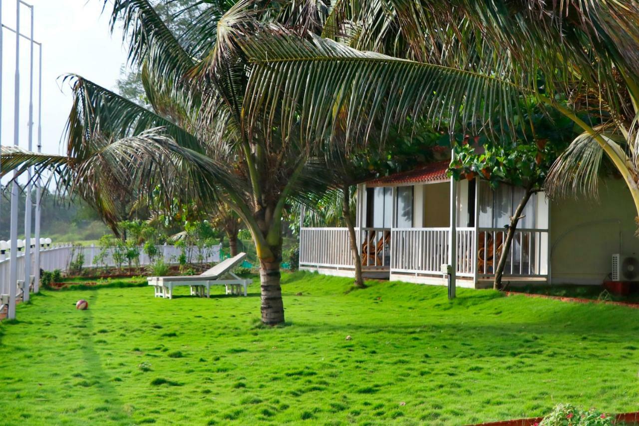 Sea View Beach Resort Shekhadi Shrivardhan Exterior photo